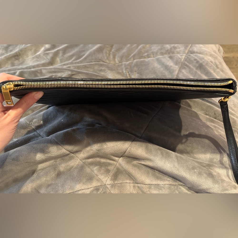 Yves Saint Laurent Black and Gold Clutch - Picture 11 of 13